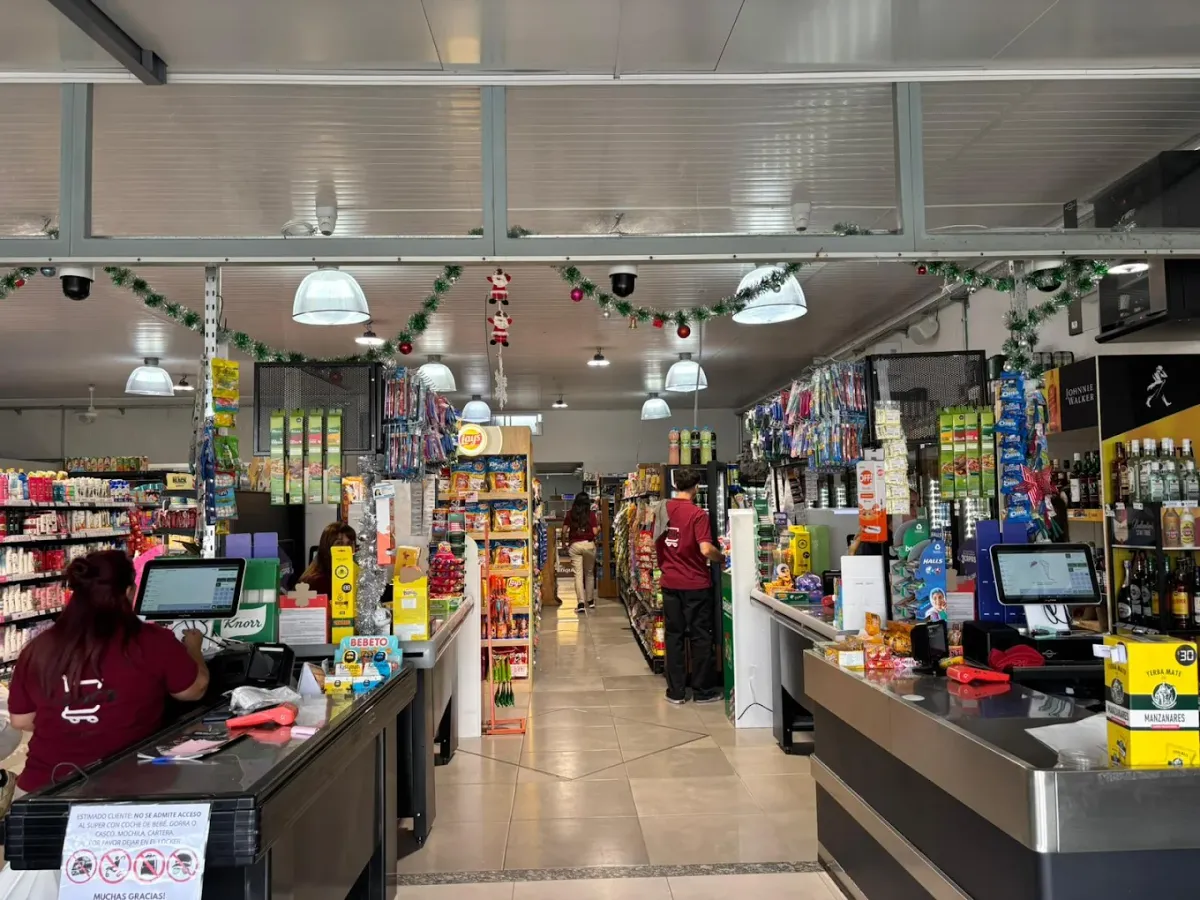 Portada del supermercado La Once